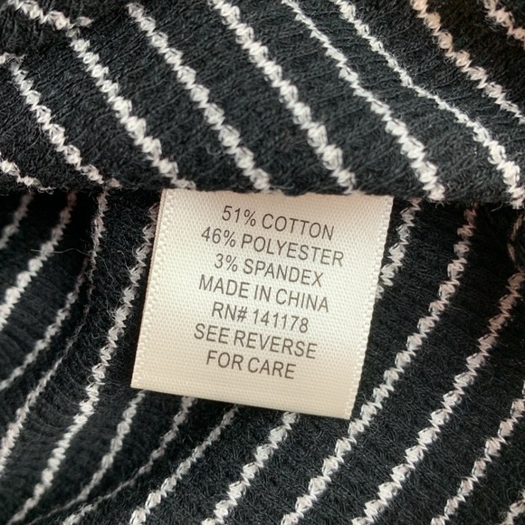 NWT Atelier by kirious black and white striped crop top zip collar - Picture 10 of 11